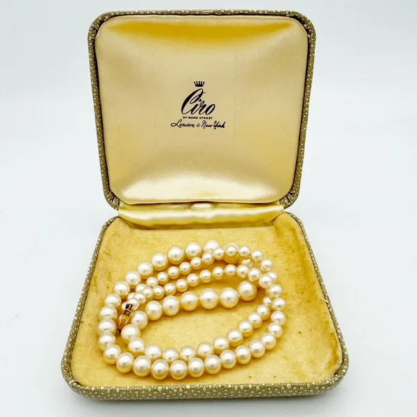 Boxed Cir Pearl Necklace Glitzy Vintage Jewellery